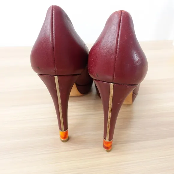 VINTAGE Christian Dior Shoes Women 38.5 7.5 Burgundy Leather Pump Bakelite Heels