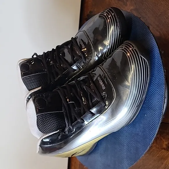 Vintage Reebok Shoes mens sz. 14 (#1485) Patent leather RB906 FLU  black/gold.