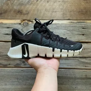 Women Size 10.5 / Size 9 Men Nike Free Metcon 5 Black White Gym Trainer Sneakers