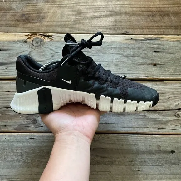 Women Size 10.5 / Size 9 Men Nike Free Metcon 5 Black White Gym Trainer Sneakers