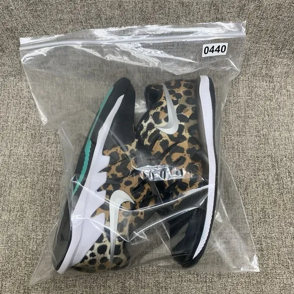 Women Size 9.5 Nike Court Air Zoom Vapor X AA8027-701 LEOPARD PRINT
