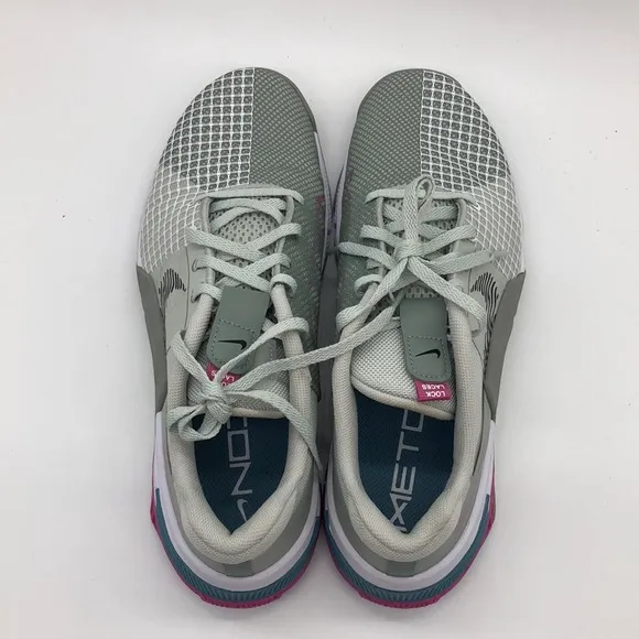 Women’s Nike Metcon 8 Women's Training Gym Mica Green Shoe DO9327-004 USED Sz10