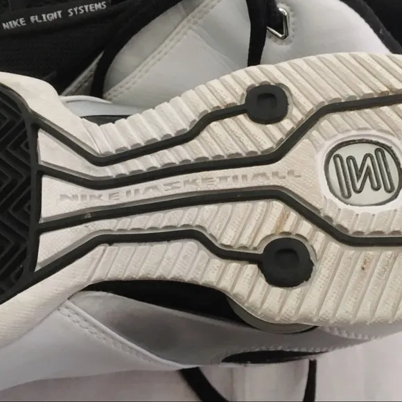 Y2K Nike Zoom Air Black White Tennis Shoes Sneakers Size 8.5