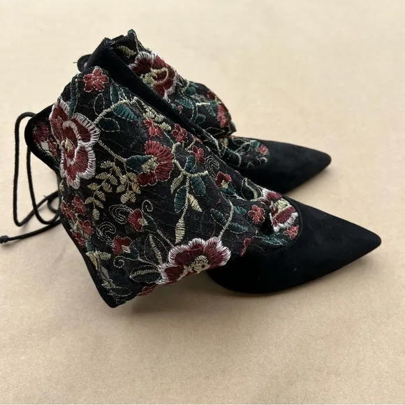 ZARA Embroidered Stocking-Style High Heel Court Shoes Size 38