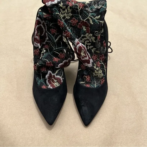 ZARA Embroidered Stocking-Style High Heel Court Shoes Size 38